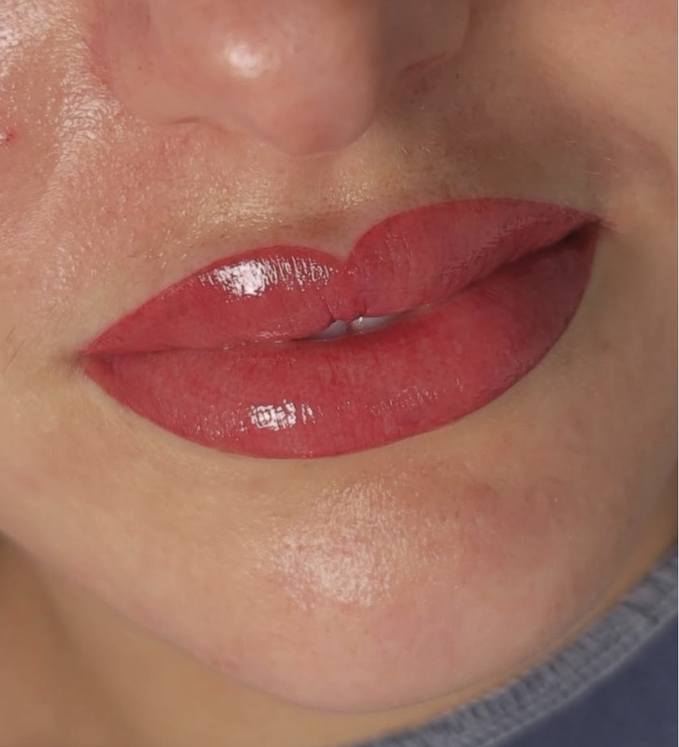 lip blush tattoo
