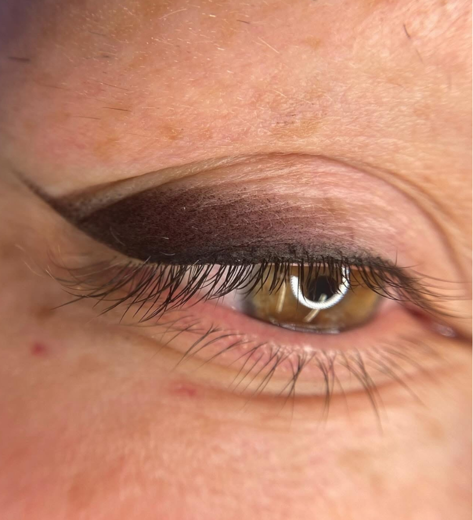 Shadow eyeliner